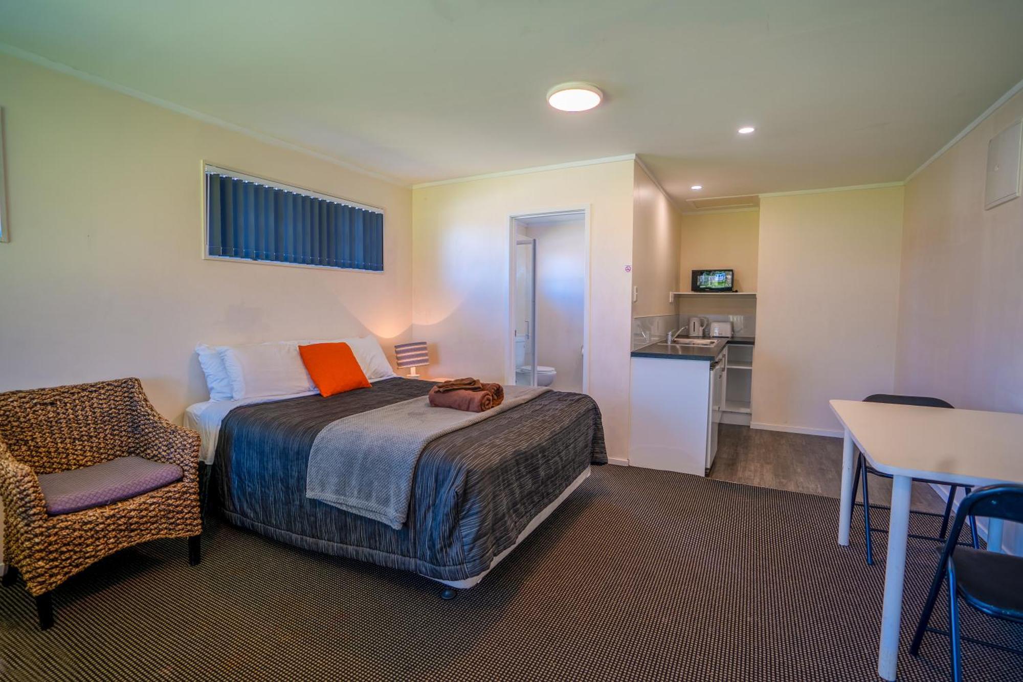 Colonial On Gladstone Motel Gisborne Exterior photo