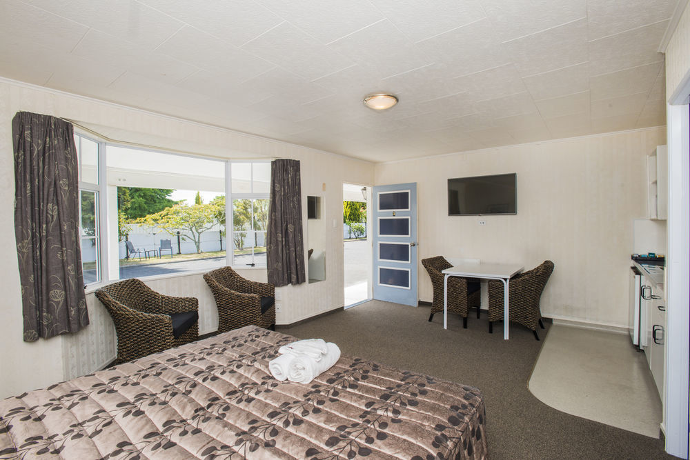 Colonial On Gladstone Motel Gisborne Exterior photo