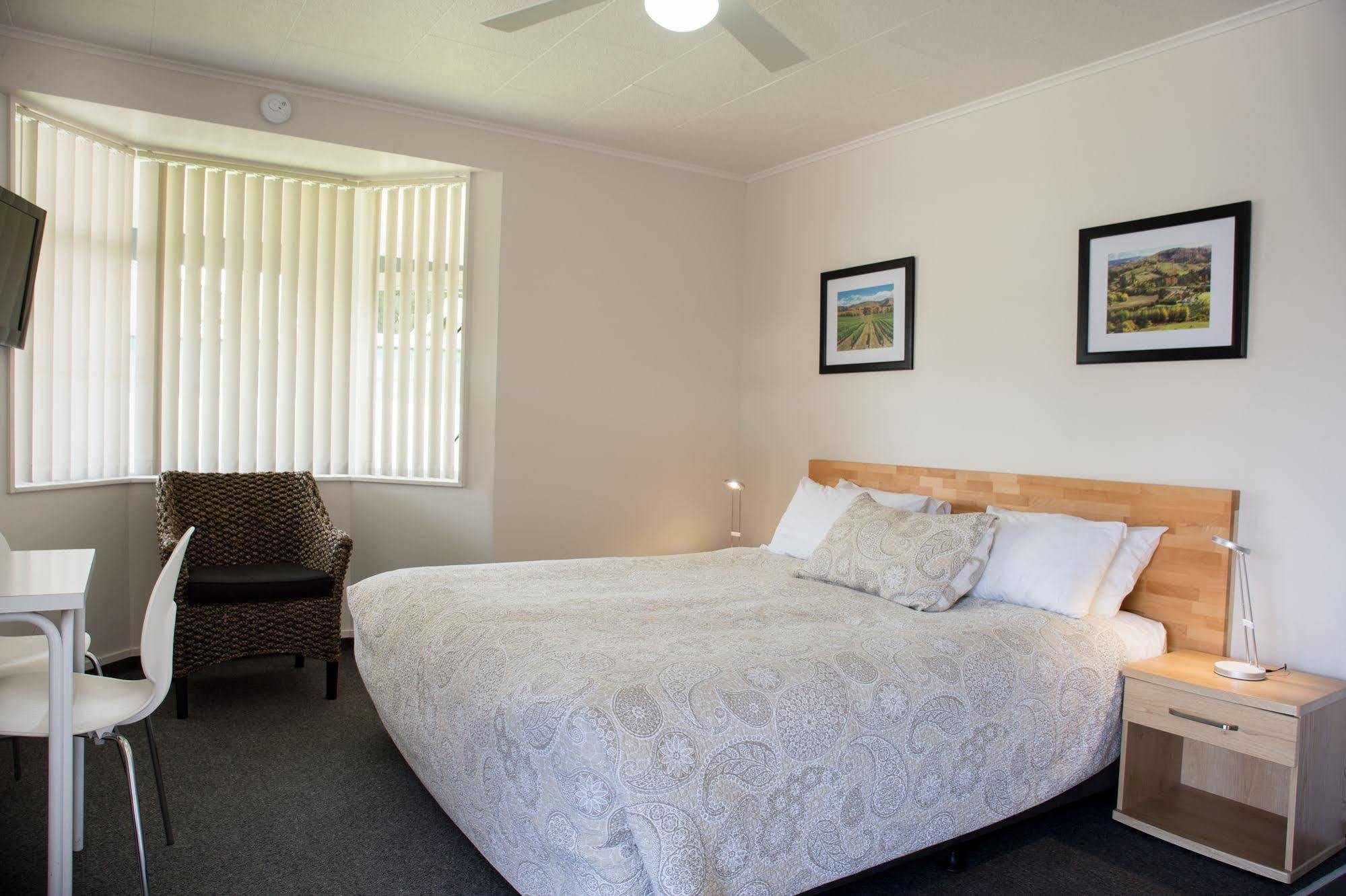 Colonial On Gladstone Motel Gisborne Exterior photo